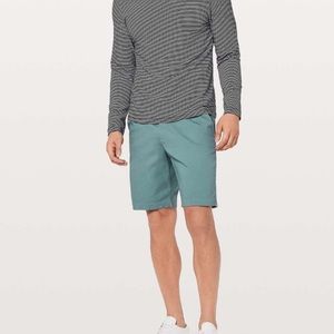 Lululemon Commission Short Slim Chino